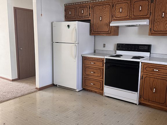 2nd image of 460 S Main St #2