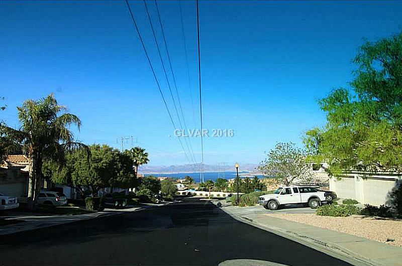 1st image of 698 Florence Dr