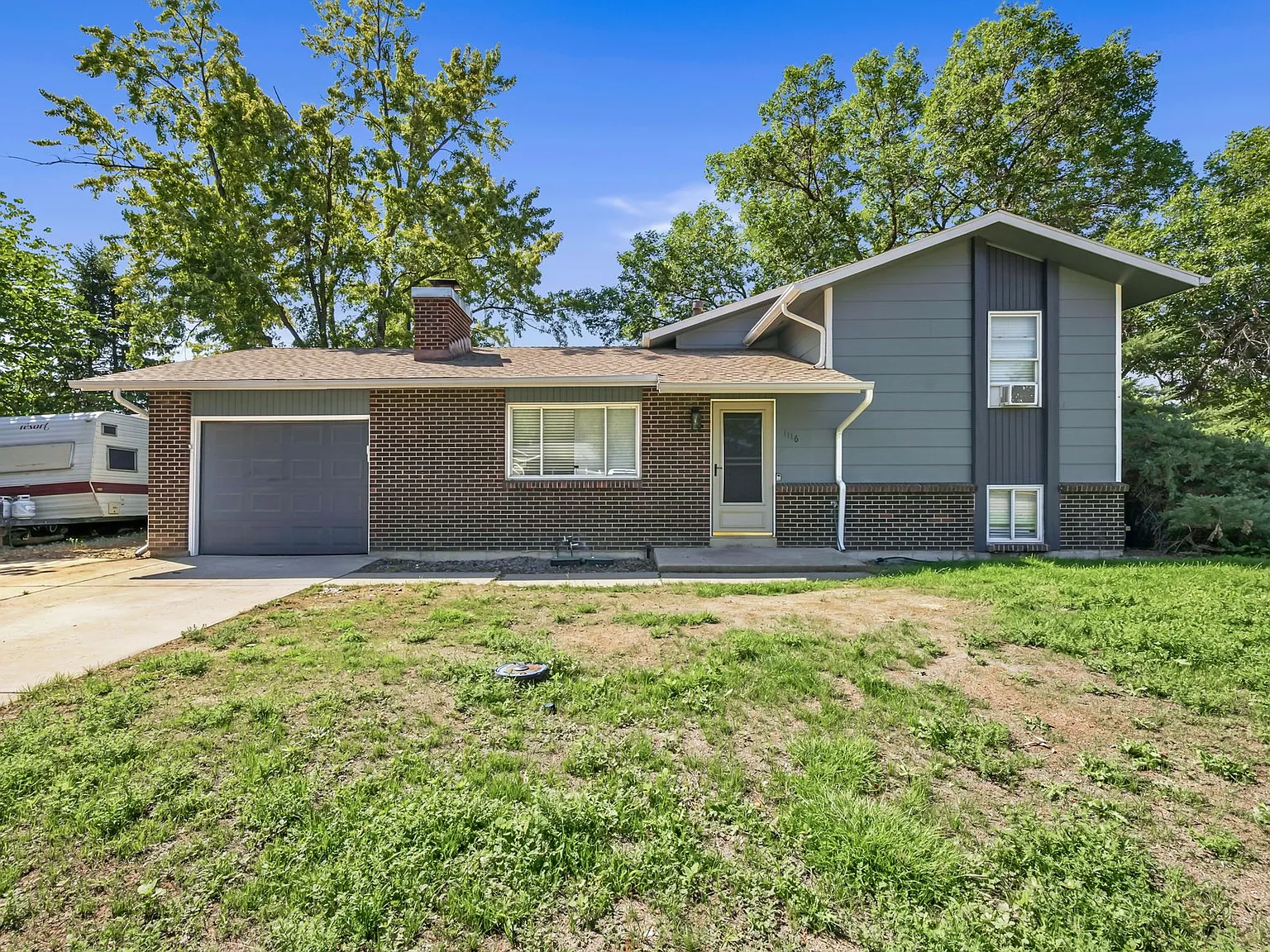 4 bed, 1320 sqft, $3,000 — Photo 3