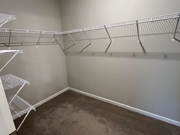 514 Curry Dr — Photo 17