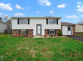7715 Inverness Dr, Indianapolis, IN