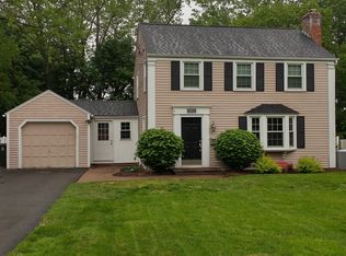 230 Ridgewood Rd, West Hartford, CT 06107