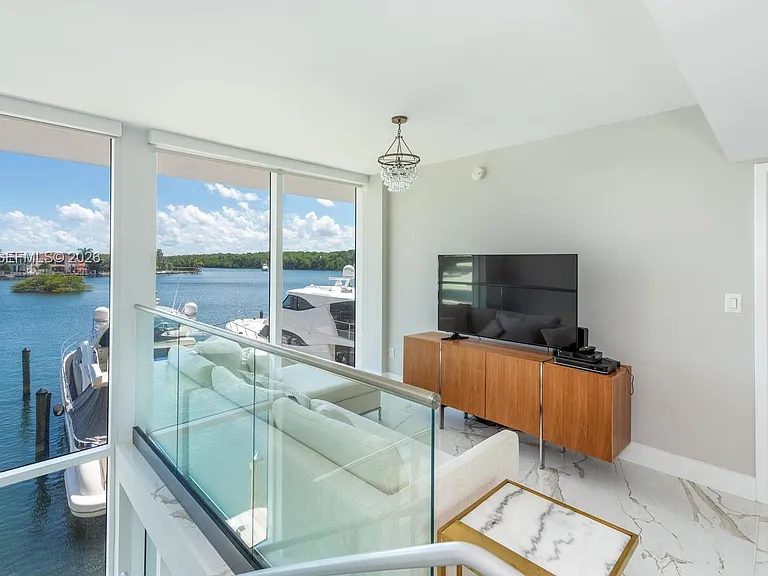 400 Sunny Isles Blvd #104 — Photo 19