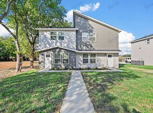 931 River Rd, Fort Worth, TX 76114