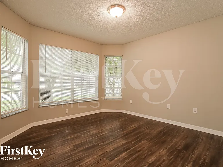 1216 Timber Trace Dr — Photo 10