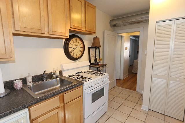 1st image of 1249 W Henderson St #2C