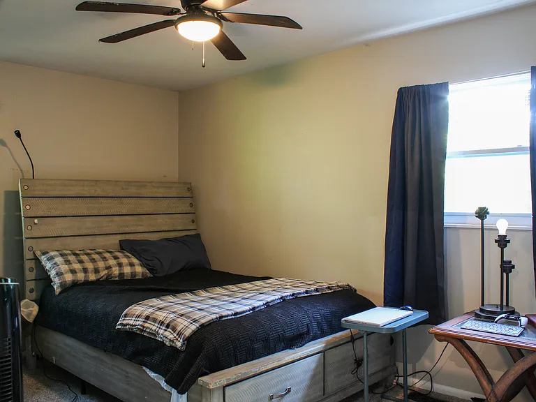 1806 Glenwick Dr — Photo 9