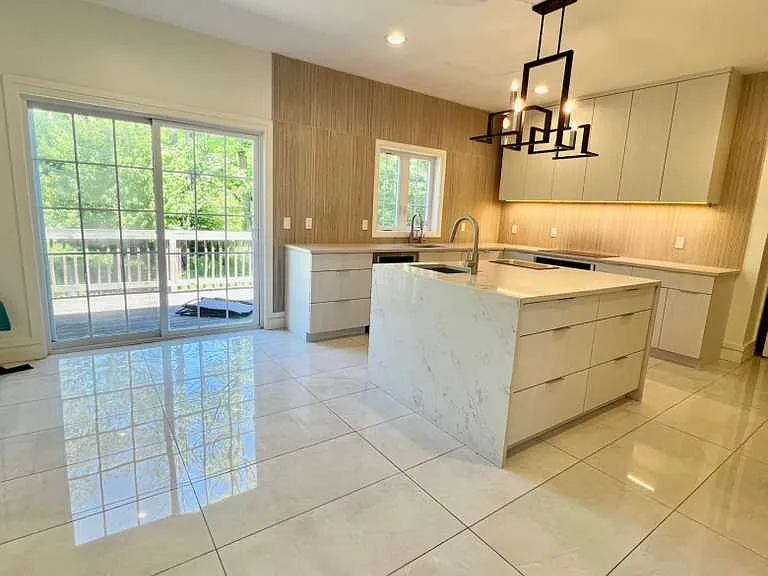 10 Apple Hill Dr — Photo 8