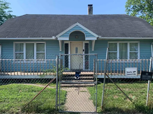 926 Lawndale Ave, South Bend, IN 46628