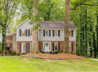300 Spring Ridge Dr, Roswell, GA 30076