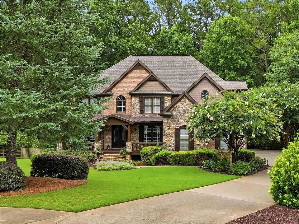 1st image of 135 Laurel Ridge Dr