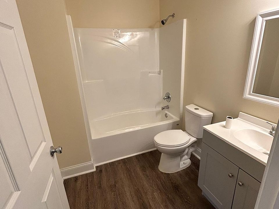 Master Bedroom Bathroom