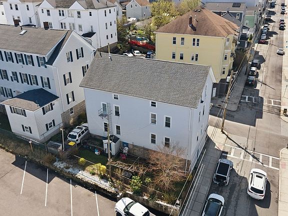 3rd image of 430 William St
