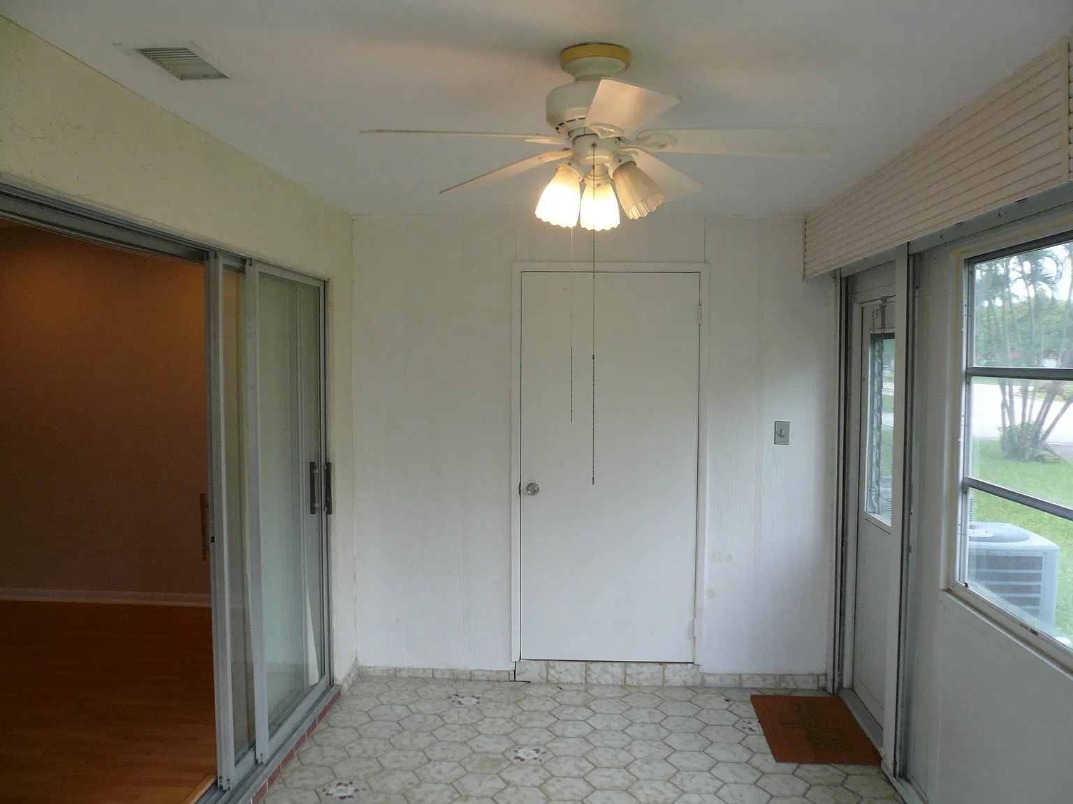 2 bed, 2.0 bath, 1248 sqft, $2,100 — Photo 4