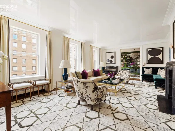 955 Park Avenue image 1 of 20