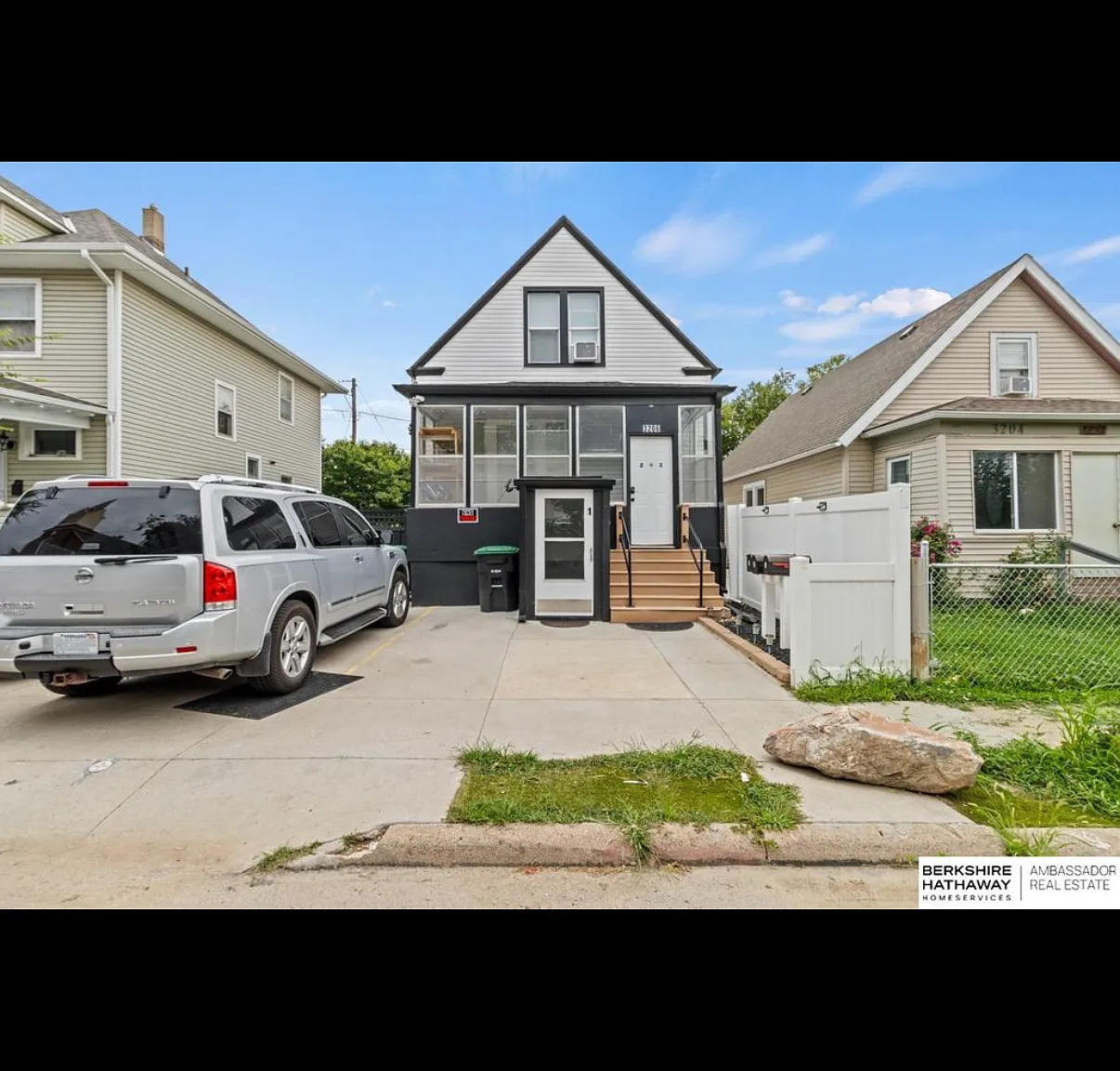 3 bed, 1556 sqft, $1,800 — Photo 1