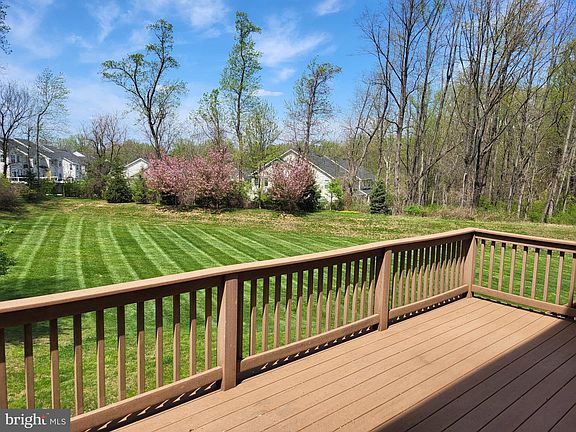 4th image of 19 Viburnum Ct