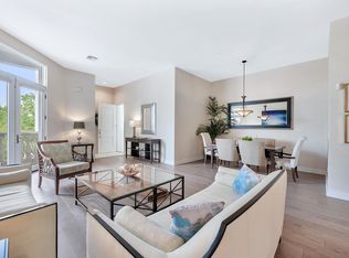 375 5th Ave S APT 305, Naples, FL 34102