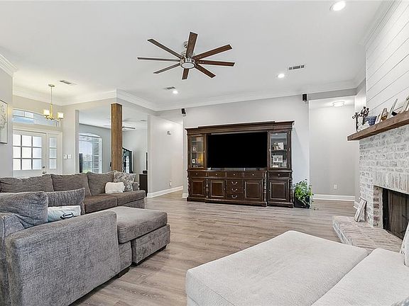 5th image of 1109 Primrose Dr