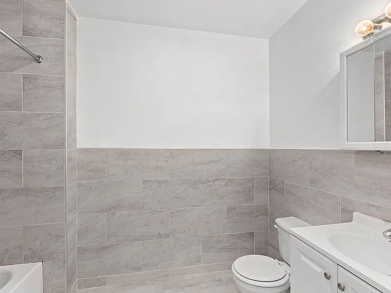 1171 2nd Ave #3S — Photo 4