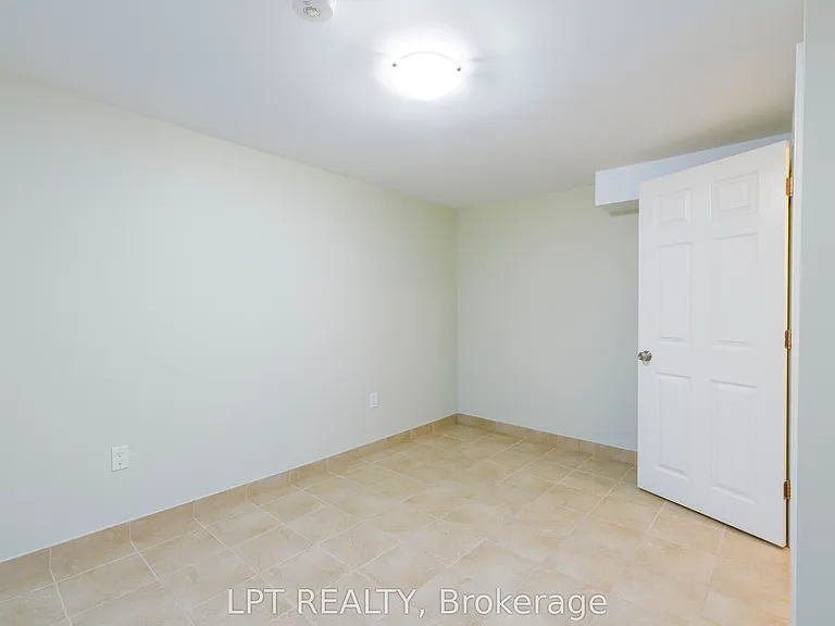 195 Grove St E #LOWER — Photo 17