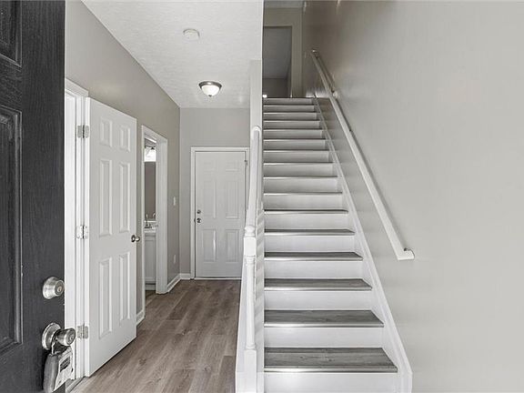 4th image of 5667 Cascade Run SW