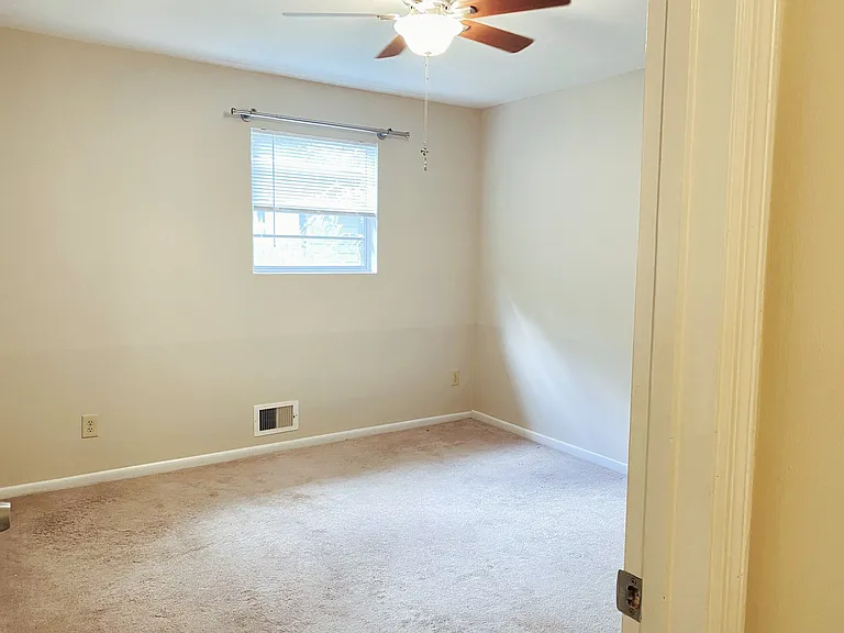 118 Greenwood Pl #D — Photo 20