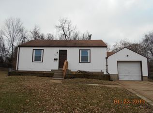 7401 Sharon Dr, Saint Louis, MO