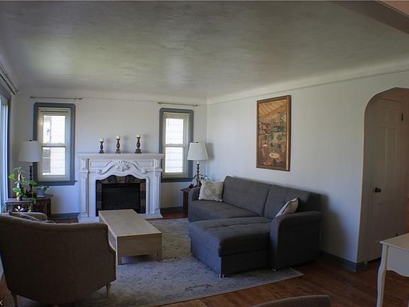 2nd image of 5411 Velma Ave