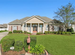 15 Sherbrooke Ct, Harvey, LA 70058