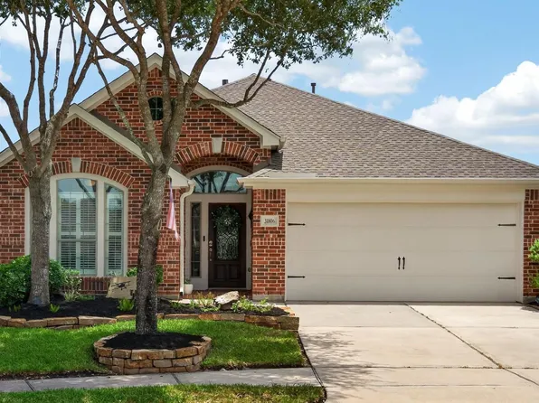 31806 Oak Thicket Ct, Conroe, TX 77385