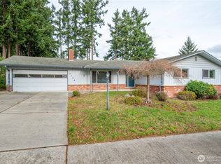 1124 SW 4th Ave, Oak Harbor, WA