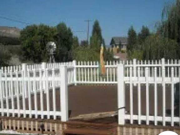4th image of 2929 Sierra Blvd