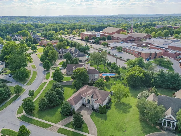 Bluegrass Downs Neighborhood