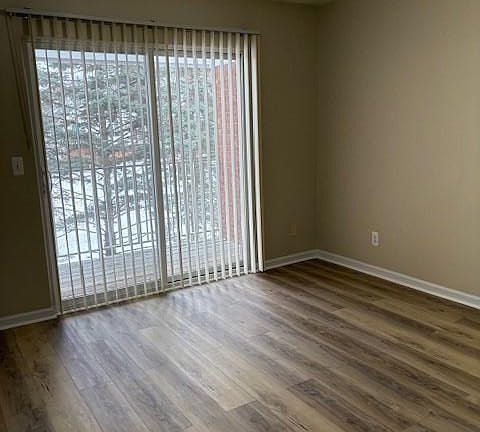 5th image of 52280 Heatherstone Ave
