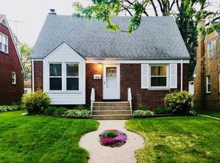 8132 Meadow Ln, Munster, IN 46321