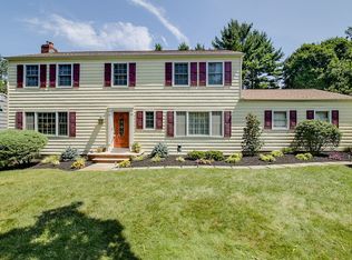 19 Coddington Ter, Livingston, NJ 07039