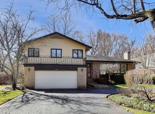 754 Woodridge Ln, Glencoe, IL 60022