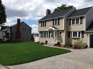 54 Thorndike Rd, Lowell, MA 01852