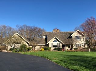 6 Seneca Ave W, Hawthorn Woods, IL