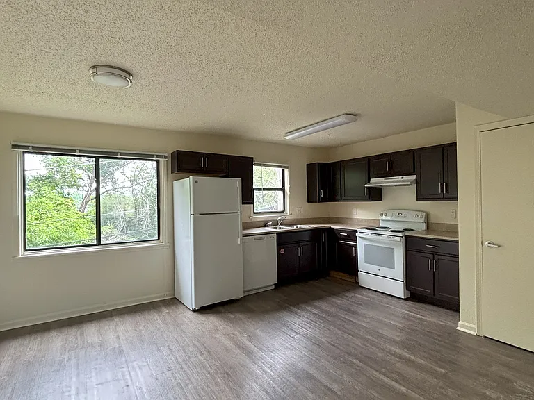 Ridgeview Heights — Photo 16