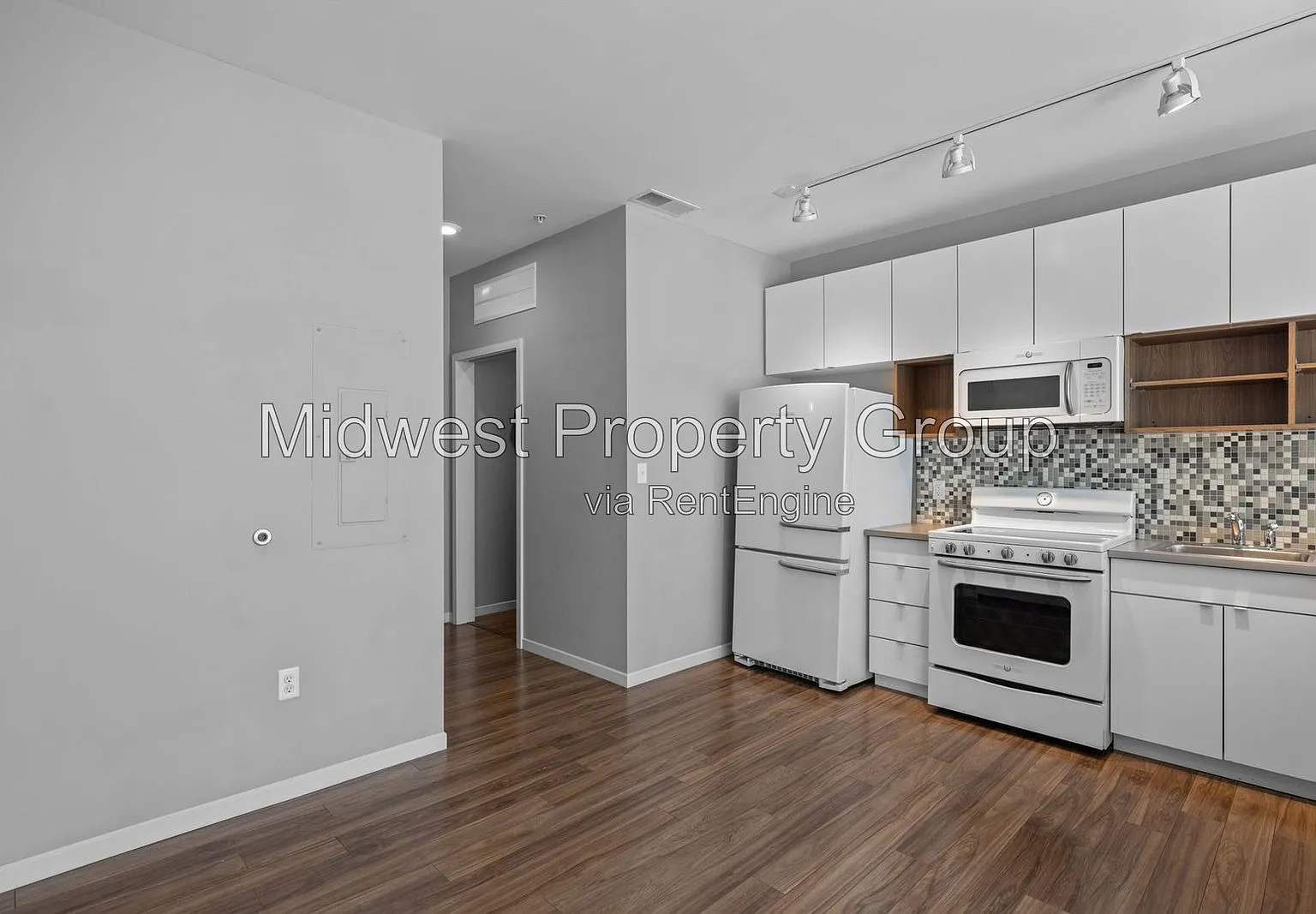 4100 Lindell Blvd — Photo 4
