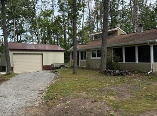 6615 Bainter Dr, Johannesburg, MI 49751