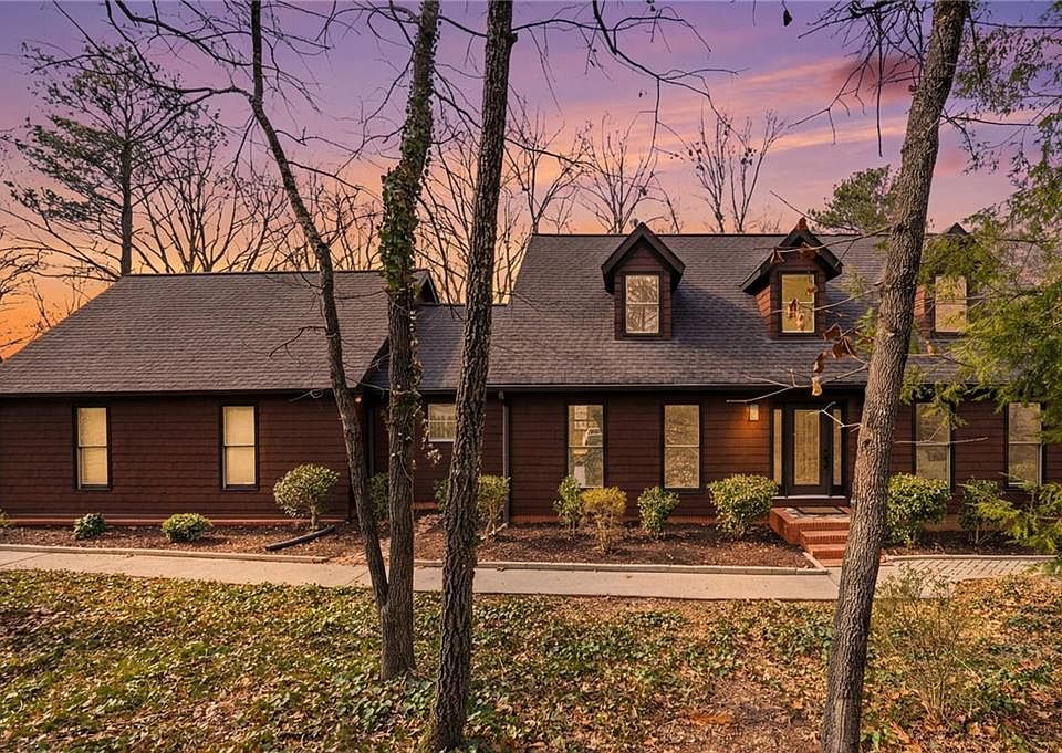 1st image of 3756 Ridge Rd SE