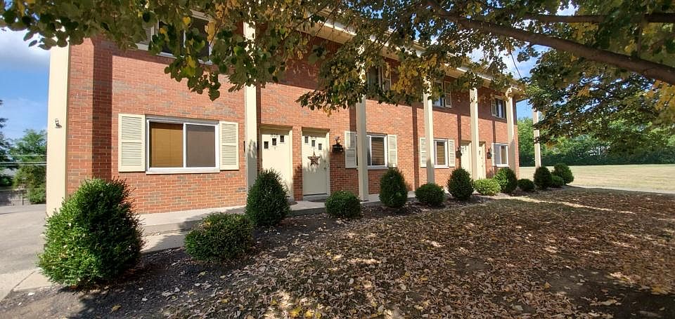 1st image of 816 Jackson Ln #816