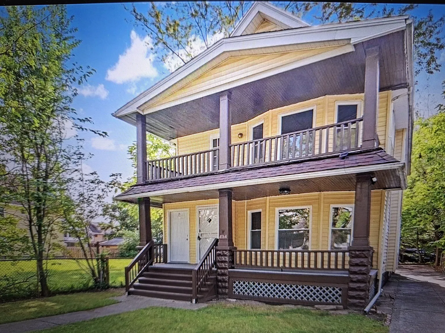 2 bed, 960 sqft, $1,200 — Photo 2