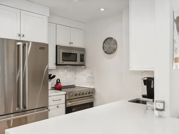 200 East 66th Street image 1 of 4