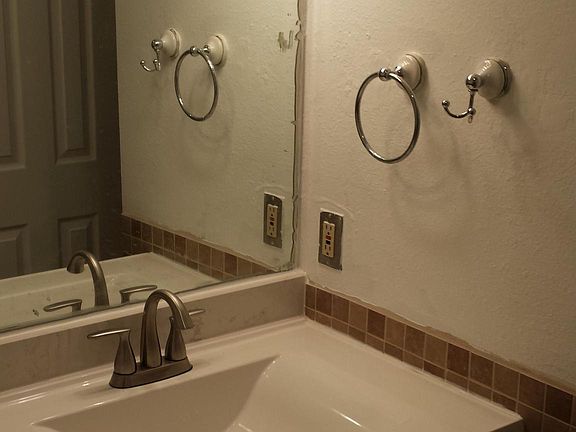 4th image of 11209B Renel Dr #B