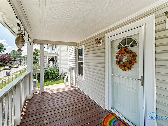 4th image of 4045 Kingsbury Ave