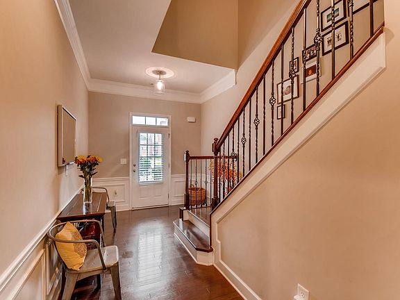 5th image of 2464 Norwood Dr SE